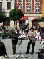 * Z DĚNÍ VE MĚSTĚ